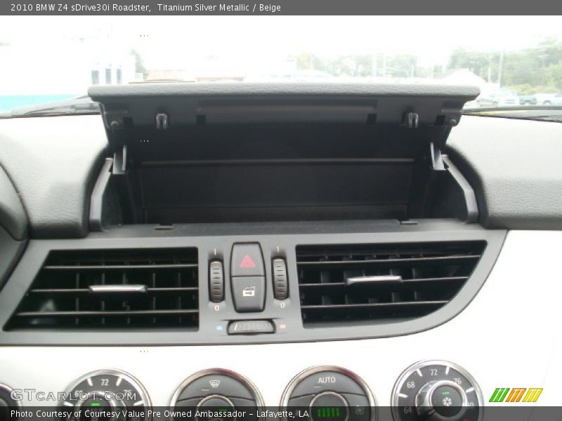 Controls of 2010 Z4 sDrive30i Roadster