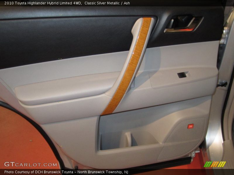 Classic Silver Metallic / Ash 2010 Toyota Highlander Hybrid Limited 4WD