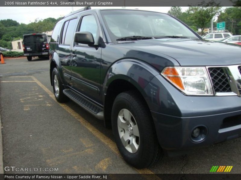 Silverton Blue Pearl / Graphite 2006 Nissan Pathfinder S 4x4
