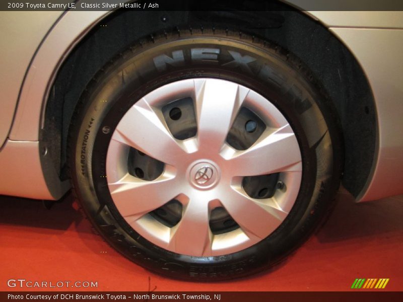 Classic Silver Metallic / Ash 2009 Toyota Camry LE