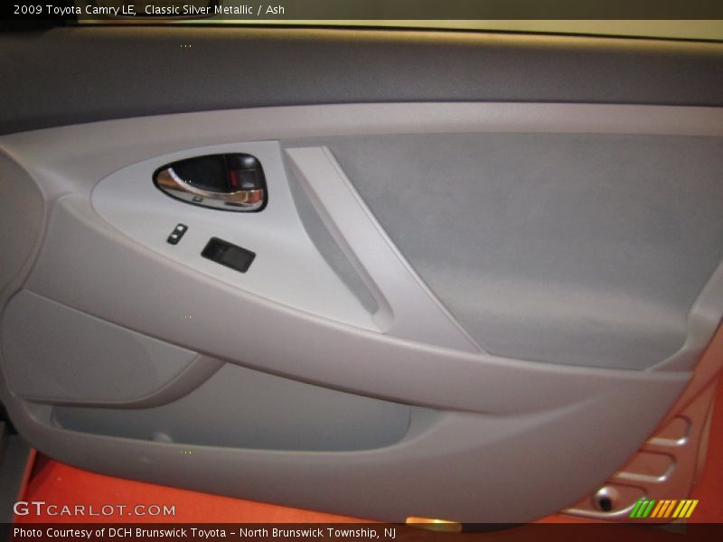 Classic Silver Metallic / Ash 2009 Toyota Camry LE