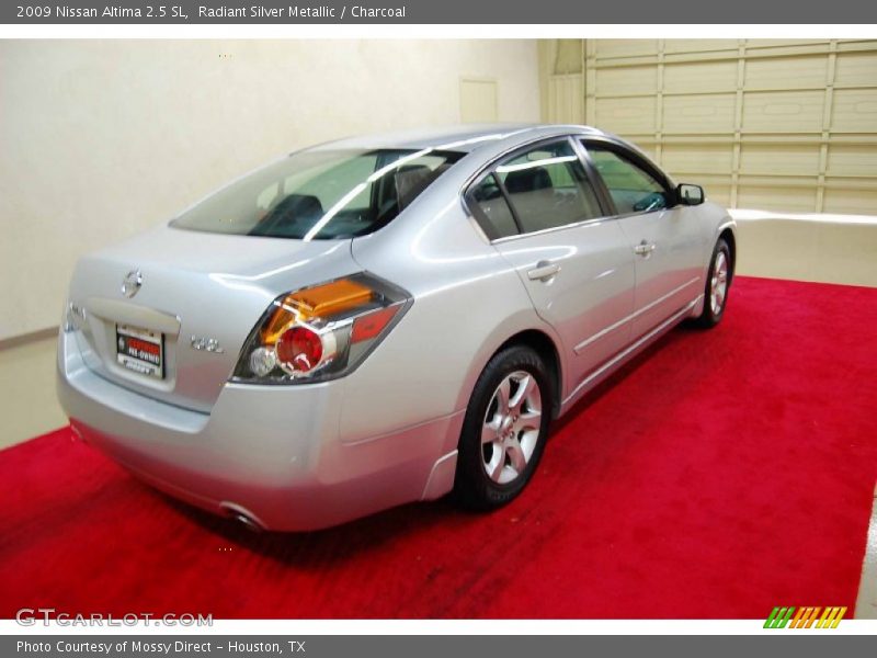 Radiant Silver Metallic / Charcoal 2009 Nissan Altima 2.5 SL