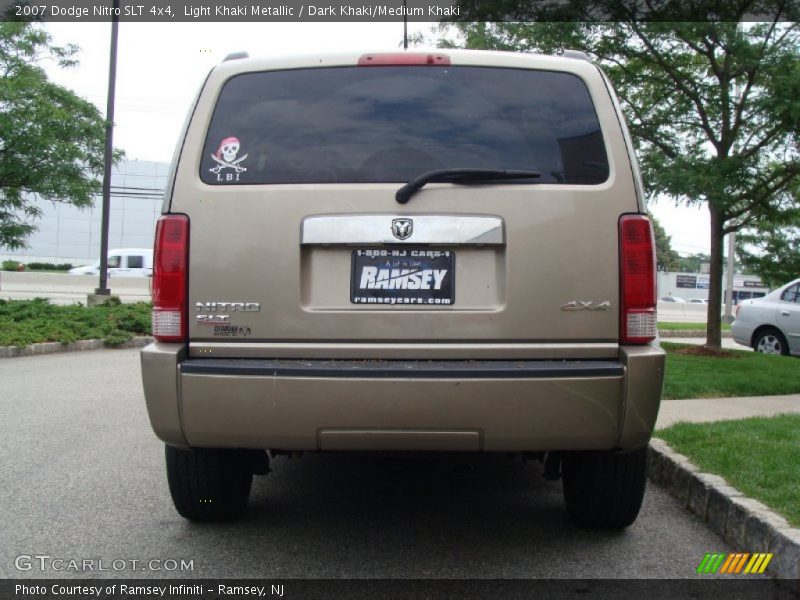 Light Khaki Metallic / Dark Khaki/Medium Khaki 2007 Dodge Nitro SLT 4x4