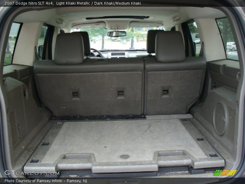 Light Khaki Metallic / Dark Khaki/Medium Khaki 2007 Dodge Nitro SLT 4x4