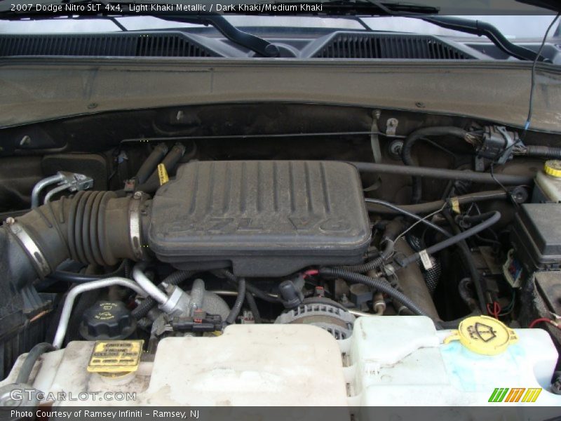 Light Khaki Metallic / Dark Khaki/Medium Khaki 2007 Dodge Nitro SLT 4x4