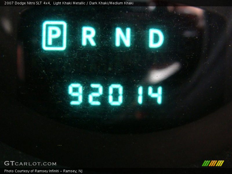 Light Khaki Metallic / Dark Khaki/Medium Khaki 2007 Dodge Nitro SLT 4x4