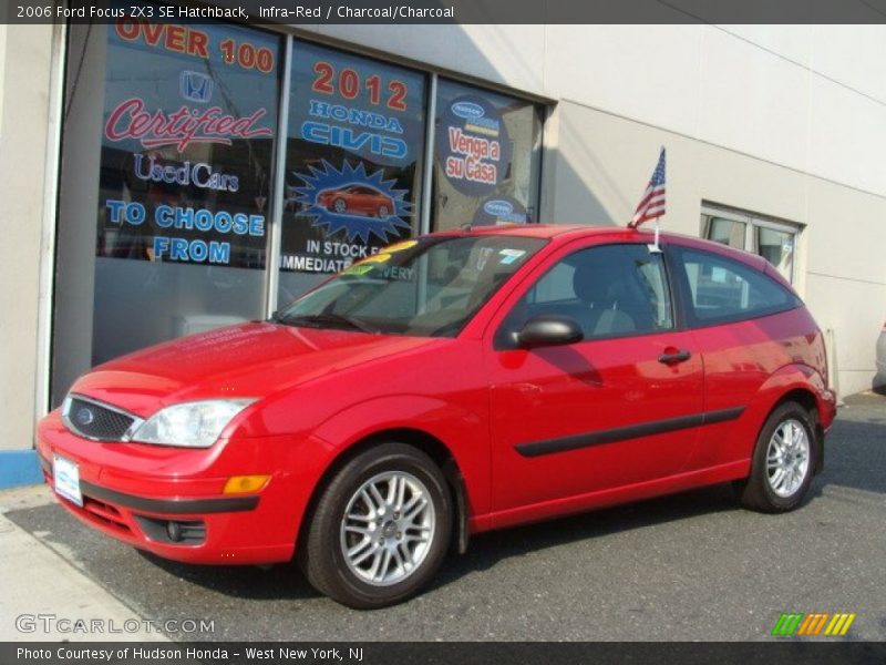 Infra-Red / Charcoal/Charcoal 2006 Ford Focus ZX3 SE Hatchback