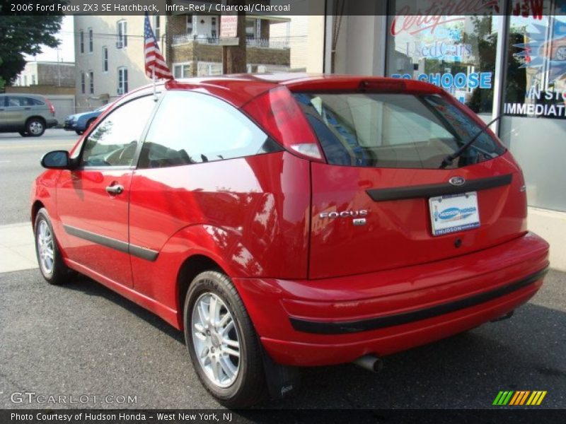 Infra-Red / Charcoal/Charcoal 2006 Ford Focus ZX3 SE Hatchback