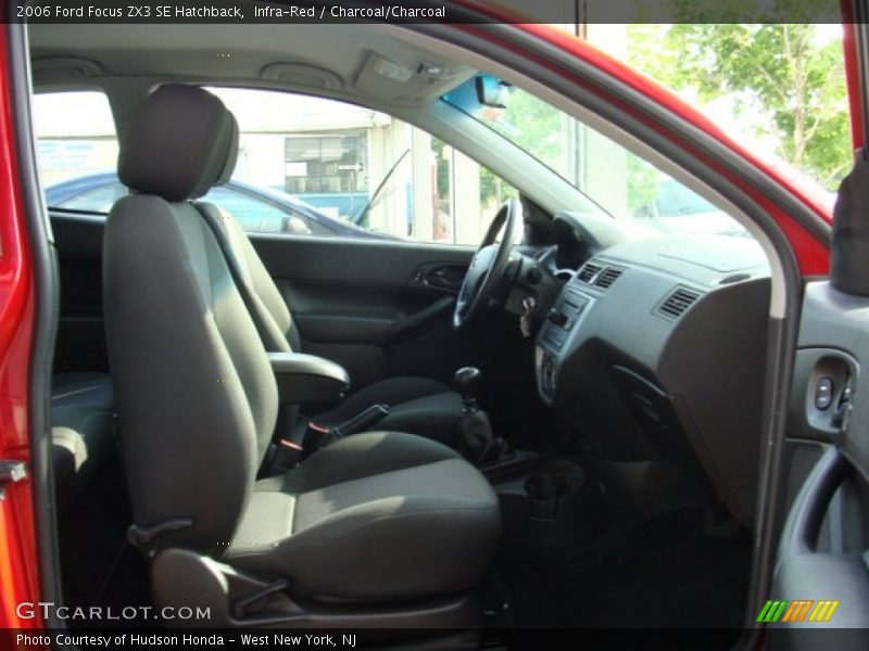 Infra-Red / Charcoal/Charcoal 2006 Ford Focus ZX3 SE Hatchback