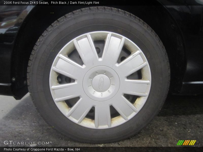 Pitch Black / Dark Flint/Light Flint 2006 Ford Focus ZX4 S Sedan