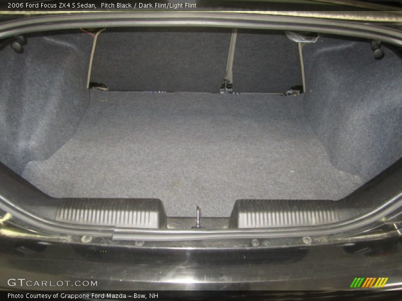 Pitch Black / Dark Flint/Light Flint 2006 Ford Focus ZX4 S Sedan