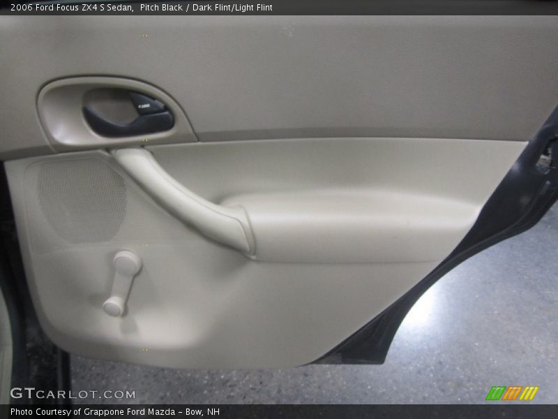 Pitch Black / Dark Flint/Light Flint 2006 Ford Focus ZX4 S Sedan