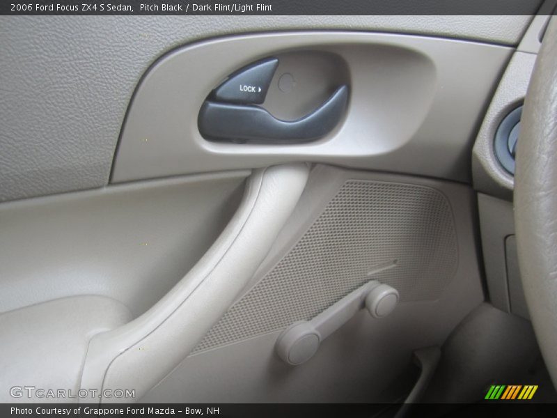 Pitch Black / Dark Flint/Light Flint 2006 Ford Focus ZX4 S Sedan