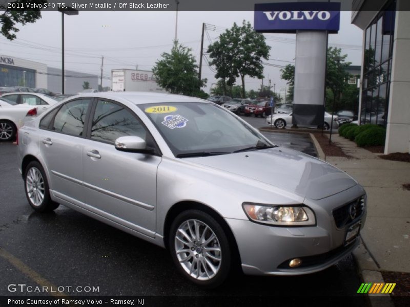 Silver Metallic / Off Black Leather 2011 Volvo S40 T5