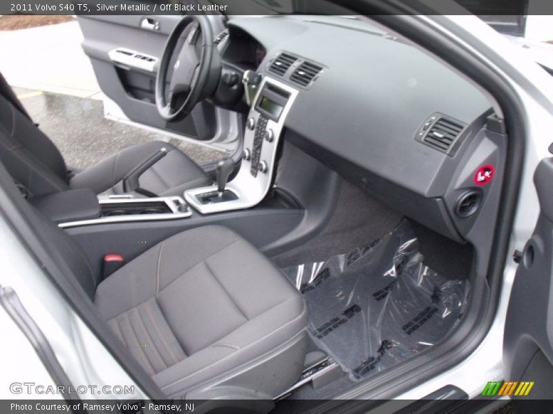 Silver Metallic / Off Black Leather 2011 Volvo S40 T5
