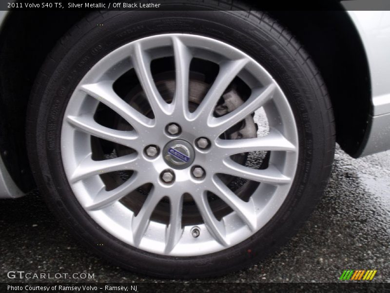 Silver Metallic / Off Black Leather 2011 Volvo S40 T5
