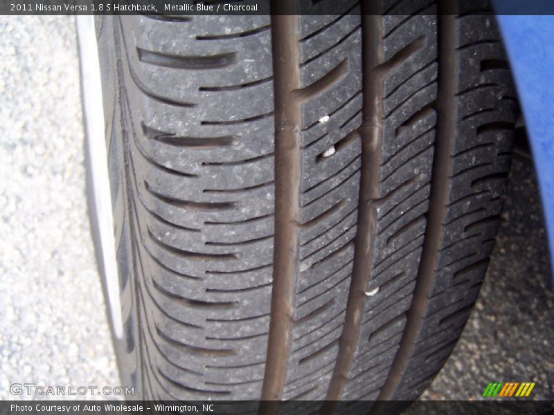 Metallic Blue / Charcoal 2011 Nissan Versa 1.8 S Hatchback