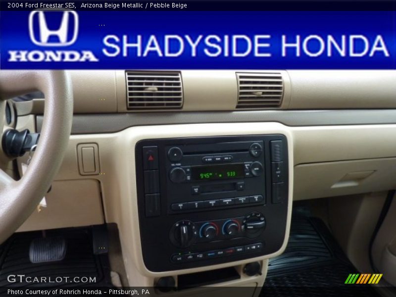 Arizona Beige Metallic / Pebble Beige 2004 Ford Freestar SES