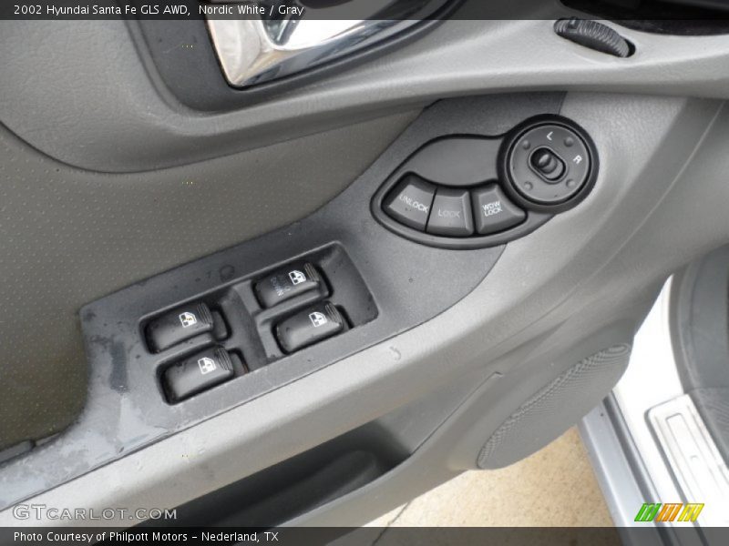 Nordic White / Gray 2002 Hyundai Santa Fe GLS AWD