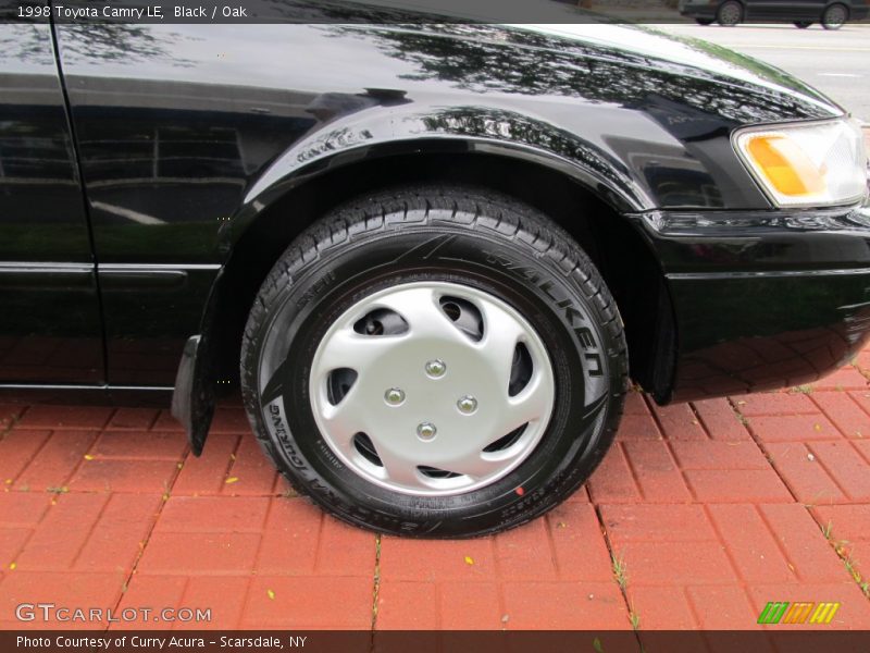 Black / Oak 1998 Toyota Camry LE
