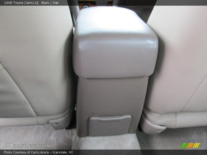 Black / Oak 1998 Toyota Camry LE