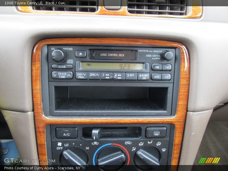 Black / Oak 1998 Toyota Camry LE