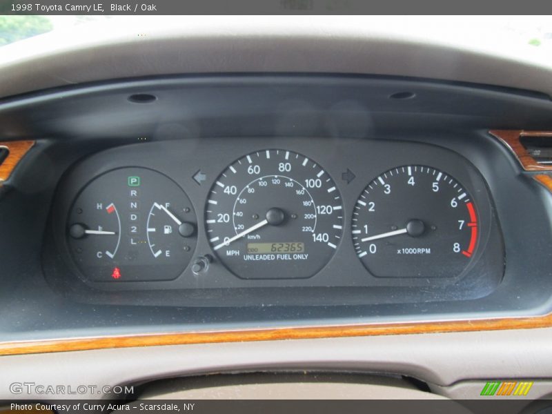 Black / Oak 1998 Toyota Camry LE