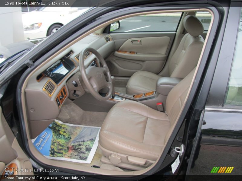 Black / Oak 1998 Toyota Camry LE