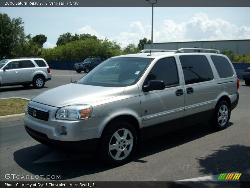 Silver Pearl / Gray 2006 Saturn Relay 2