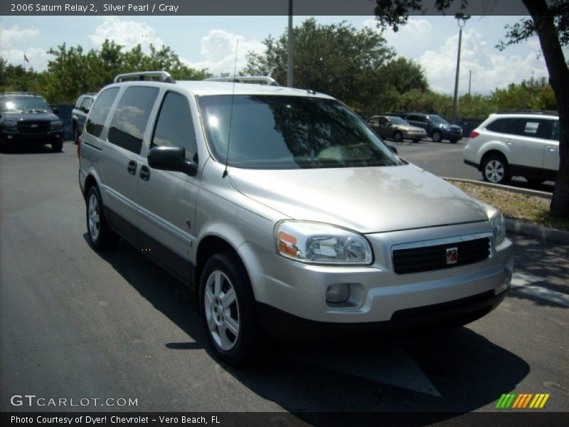 Silver Pearl / Gray 2006 Saturn Relay 2