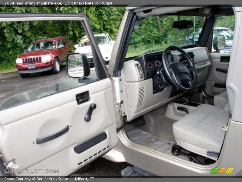 Light Khaki Metallic / Khaki 2004 Jeep Wrangler Sahara 4x4