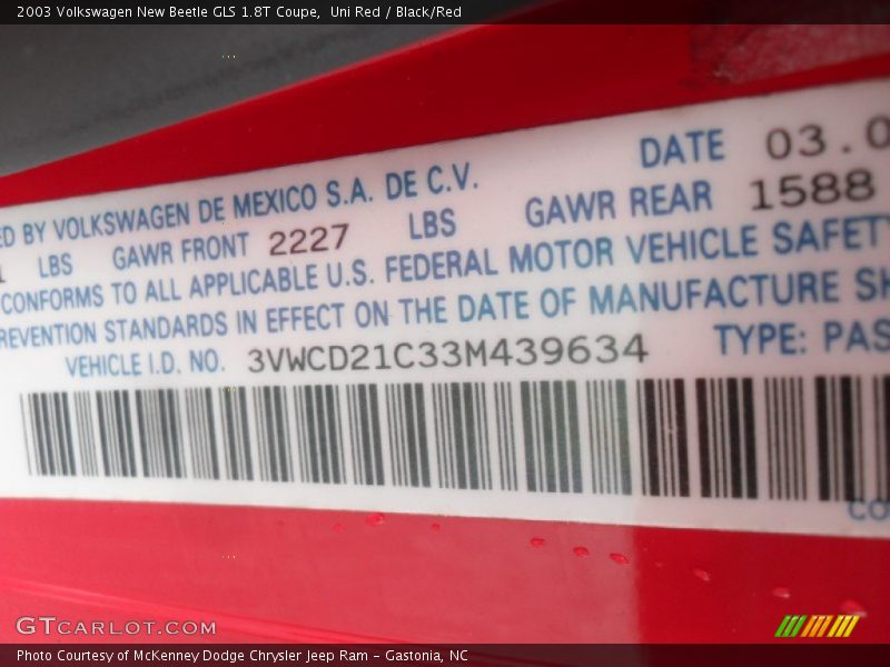 Uni Red / Black/Red 2003 Volkswagen New Beetle GLS 1.8T Coupe