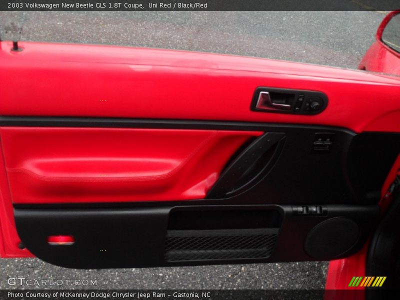 Uni Red / Black/Red 2003 Volkswagen New Beetle GLS 1.8T Coupe