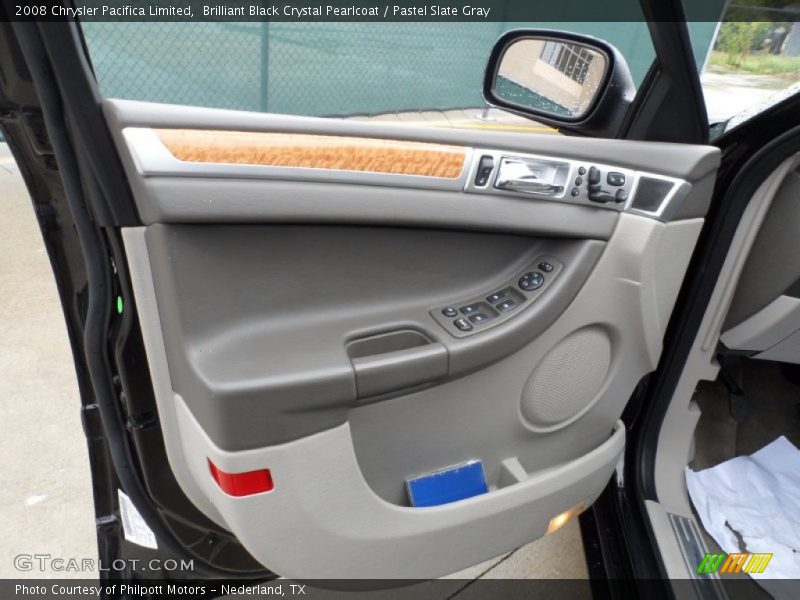 Door Panel of 2008 Pacifica Limited