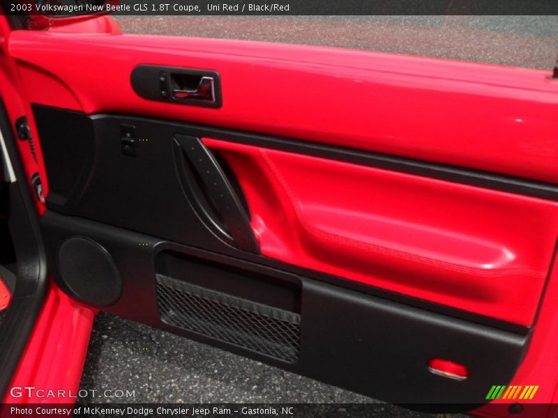 Uni Red / Black/Red 2003 Volkswagen New Beetle GLS 1.8T Coupe