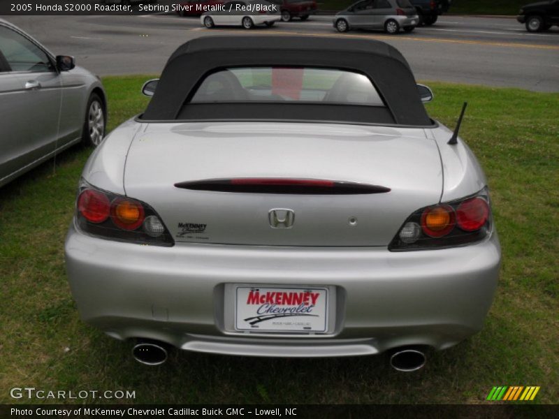 Sebring Silver Metallic / Red/Black 2005 Honda S2000 Roadster