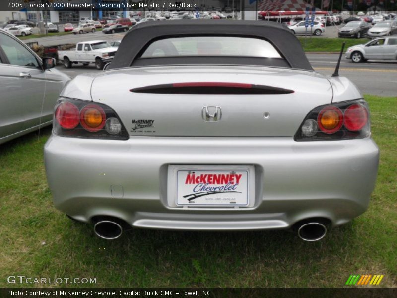 Sebring Silver Metallic / Red/Black 2005 Honda S2000 Roadster