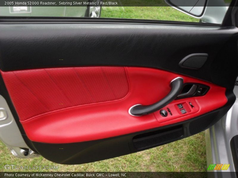Sebring Silver Metallic / Red/Black 2005 Honda S2000 Roadster