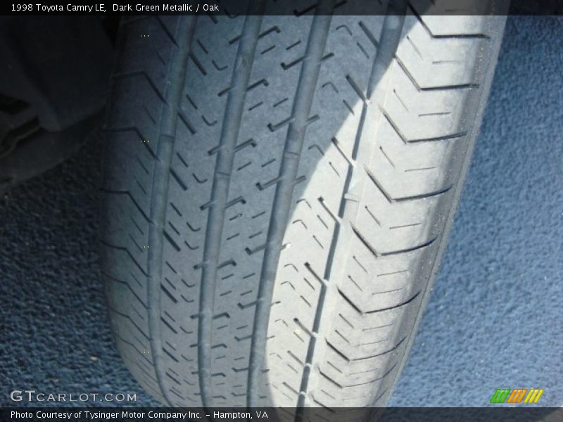 Dark Green Metallic / Oak 1998 Toyota Camry LE