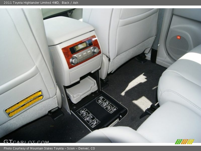 Black / Ash 2011 Toyota Highlander Limited 4WD