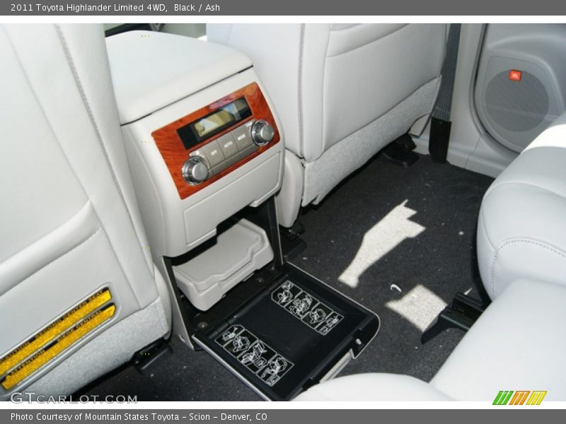 Black / Ash 2011 Toyota Highlander Limited 4WD