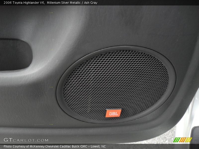 Millenium Silver Metallic / Ash Gray 2006 Toyota Highlander V6