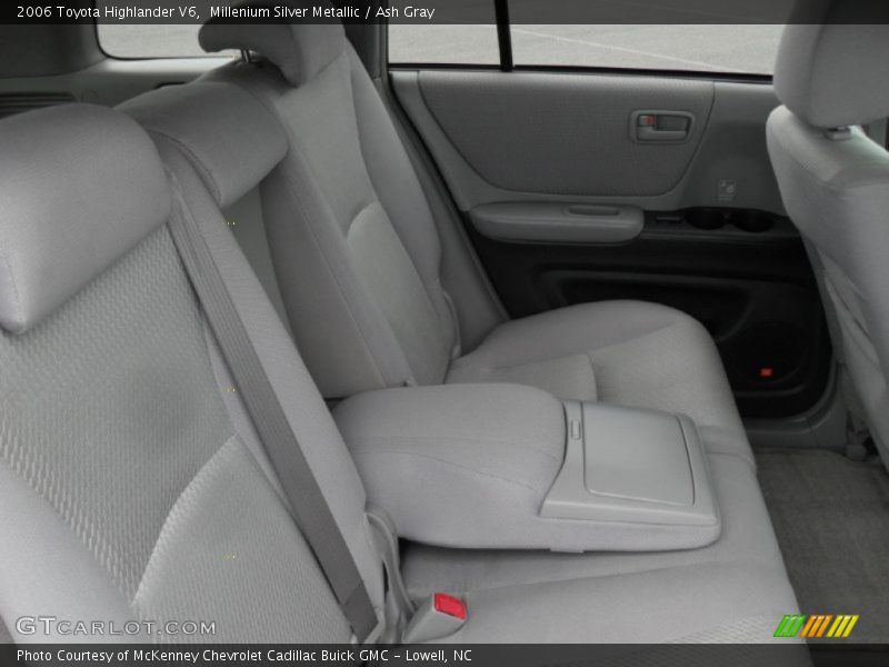 Millenium Silver Metallic / Ash Gray 2006 Toyota Highlander V6