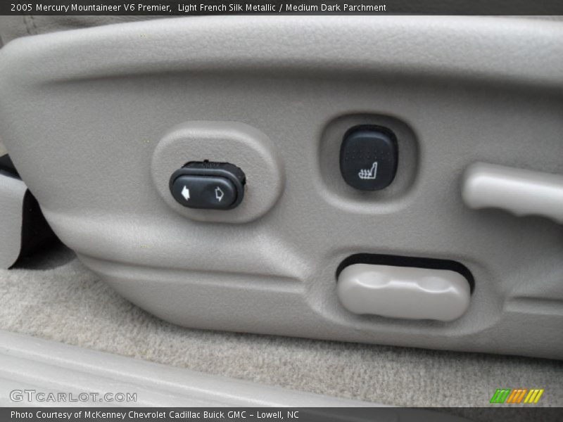 Light French Silk Metallic / Medium Dark Parchment 2005 Mercury Mountaineer V6 Premier