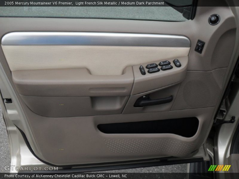 Light French Silk Metallic / Medium Dark Parchment 2005 Mercury Mountaineer V6 Premier