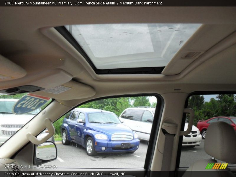 Light French Silk Metallic / Medium Dark Parchment 2005 Mercury Mountaineer V6 Premier