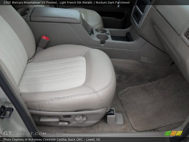 Light French Silk Metallic / Medium Dark Parchment 2005 Mercury Mountaineer V6 Premier