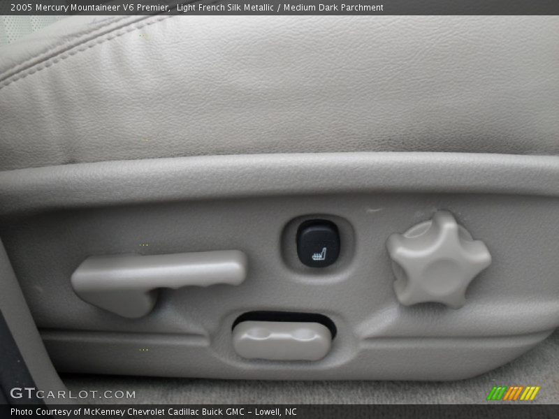 Light French Silk Metallic / Medium Dark Parchment 2005 Mercury Mountaineer V6 Premier