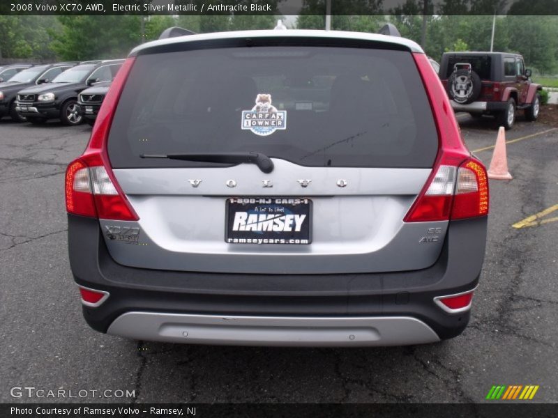 Electric Silver Metallic / Anthracite Black 2008 Volvo XC70 AWD