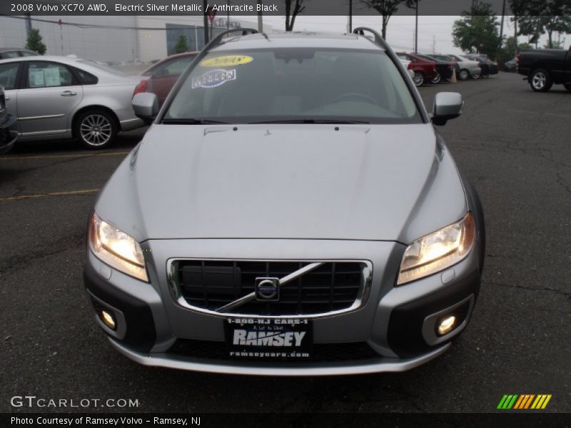 Electric Silver Metallic / Anthracite Black 2008 Volvo XC70 AWD